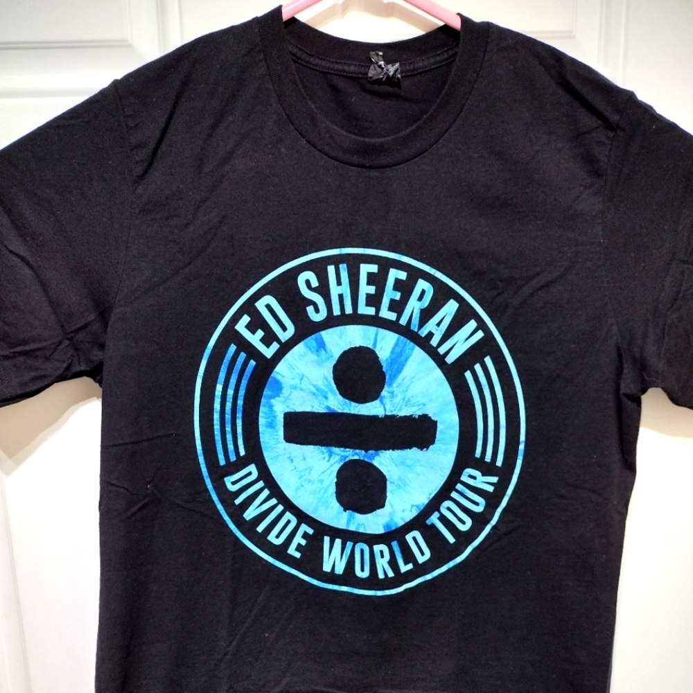 Ed Sheeran Divide World Tour T-shirt Size Large